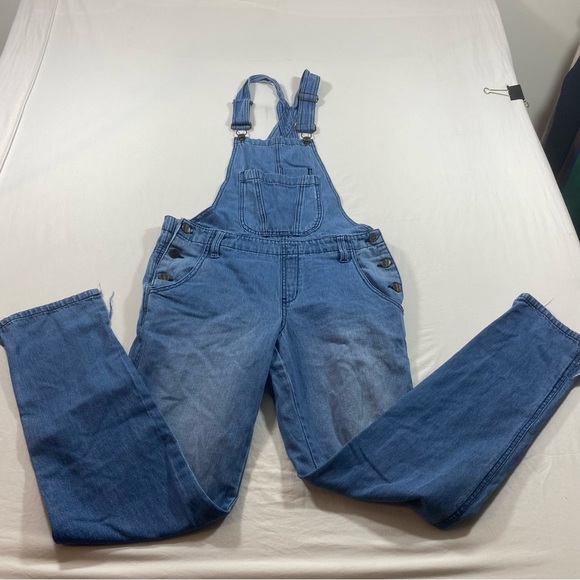 Overalls KK Kardashian Kollection Jumper Overalls Jeans women’s 6 distressed hem - Picture 11 of 11